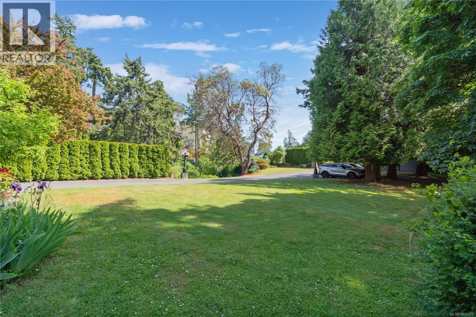 10 Governors Point Rd Property Photo 11