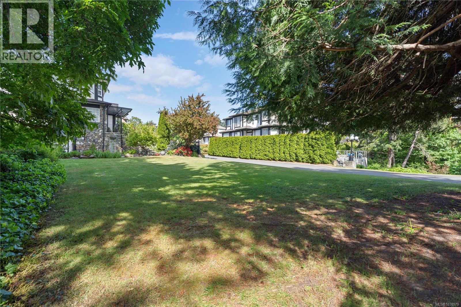 10 Governors Point Rd Property Photo 12