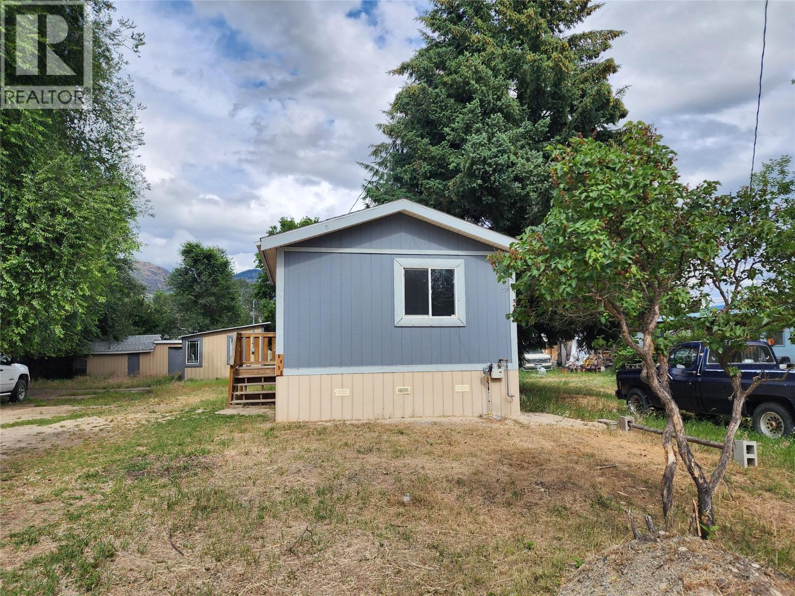 6450 7th Street Property Photo 4