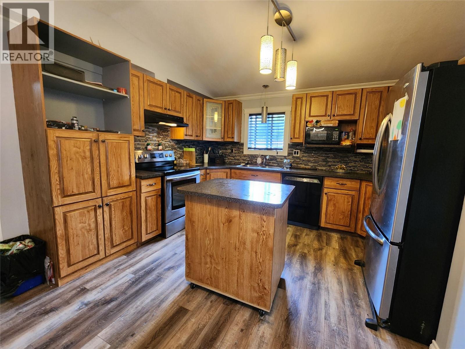 6450 7th Street Property Photo 7
