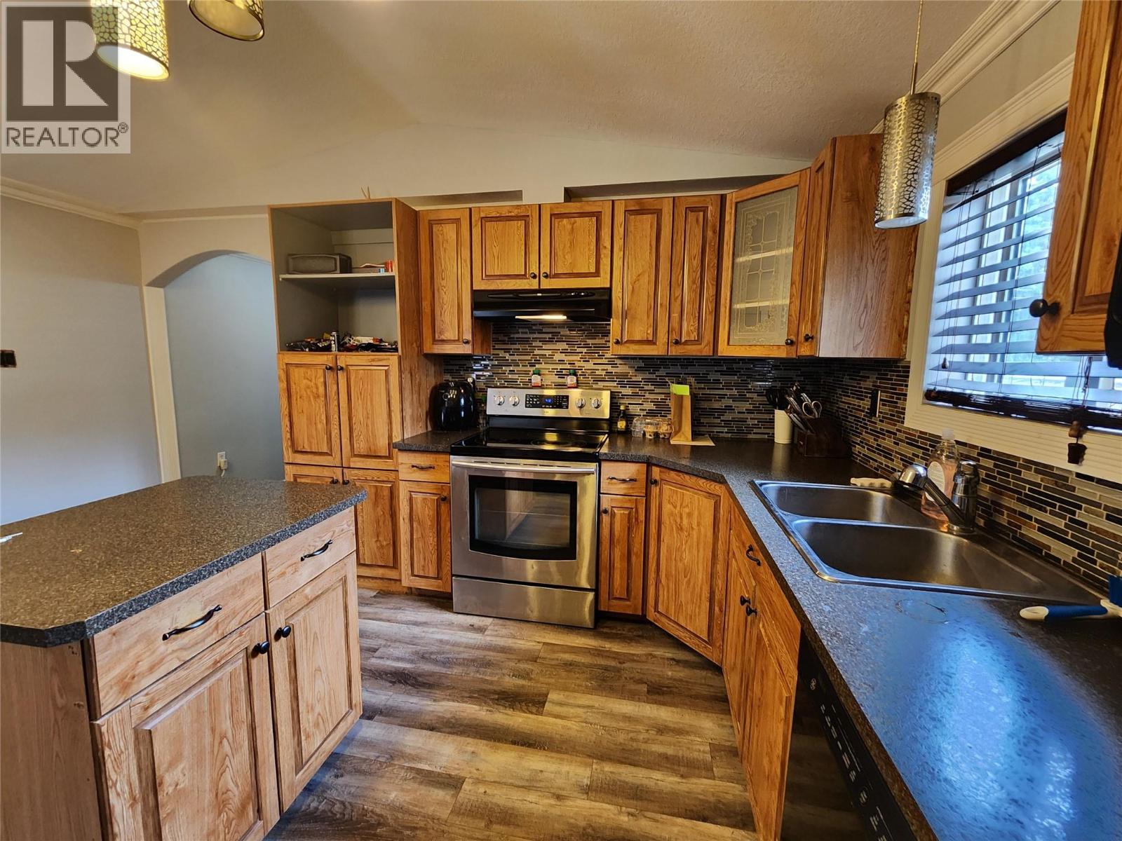 6450 7th Street Property Photo 9