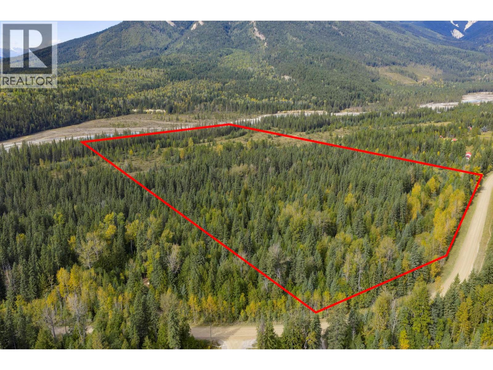 2237 Blaeberry Road Property Photo 8