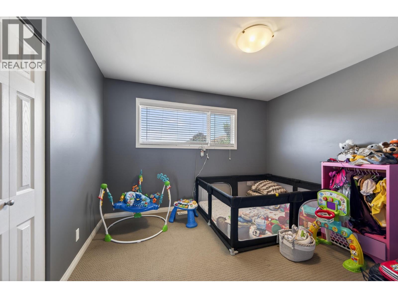 976 Holt Street Property Photo 13