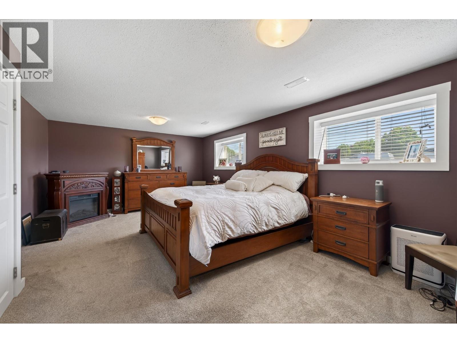 976 Holt Street Property Photo 22