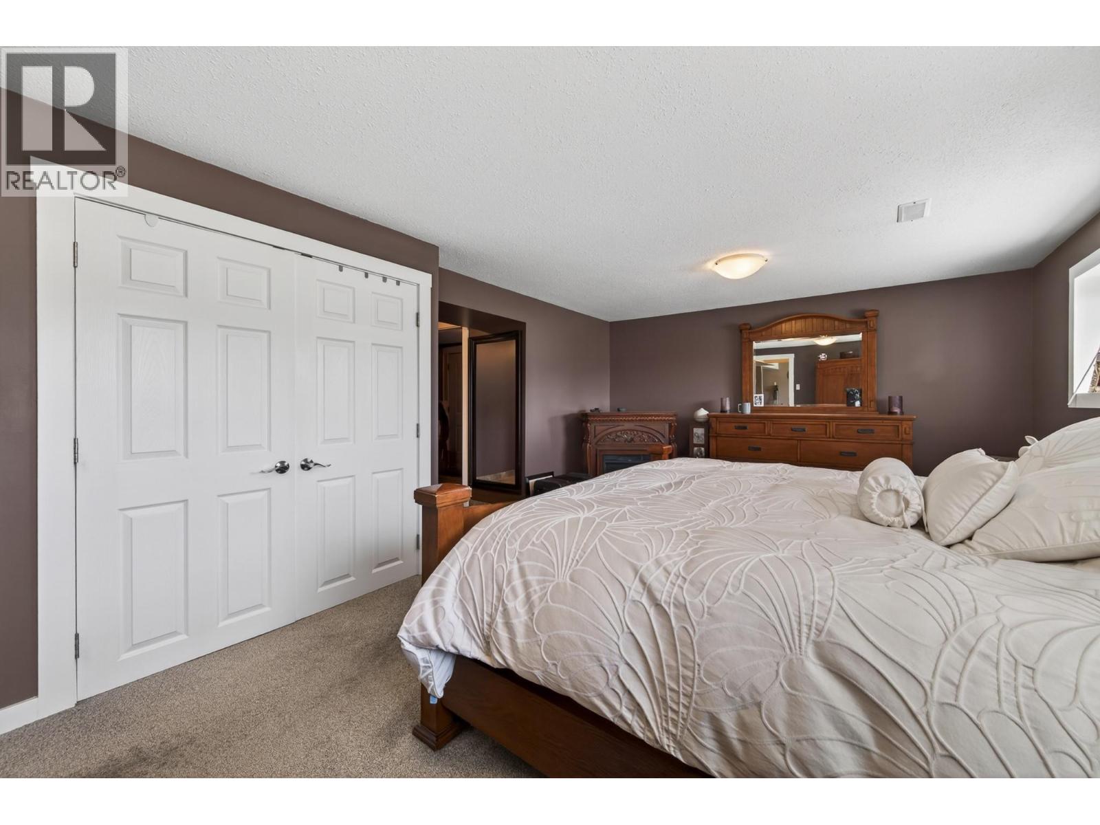 976 Holt Street Property Photo 23