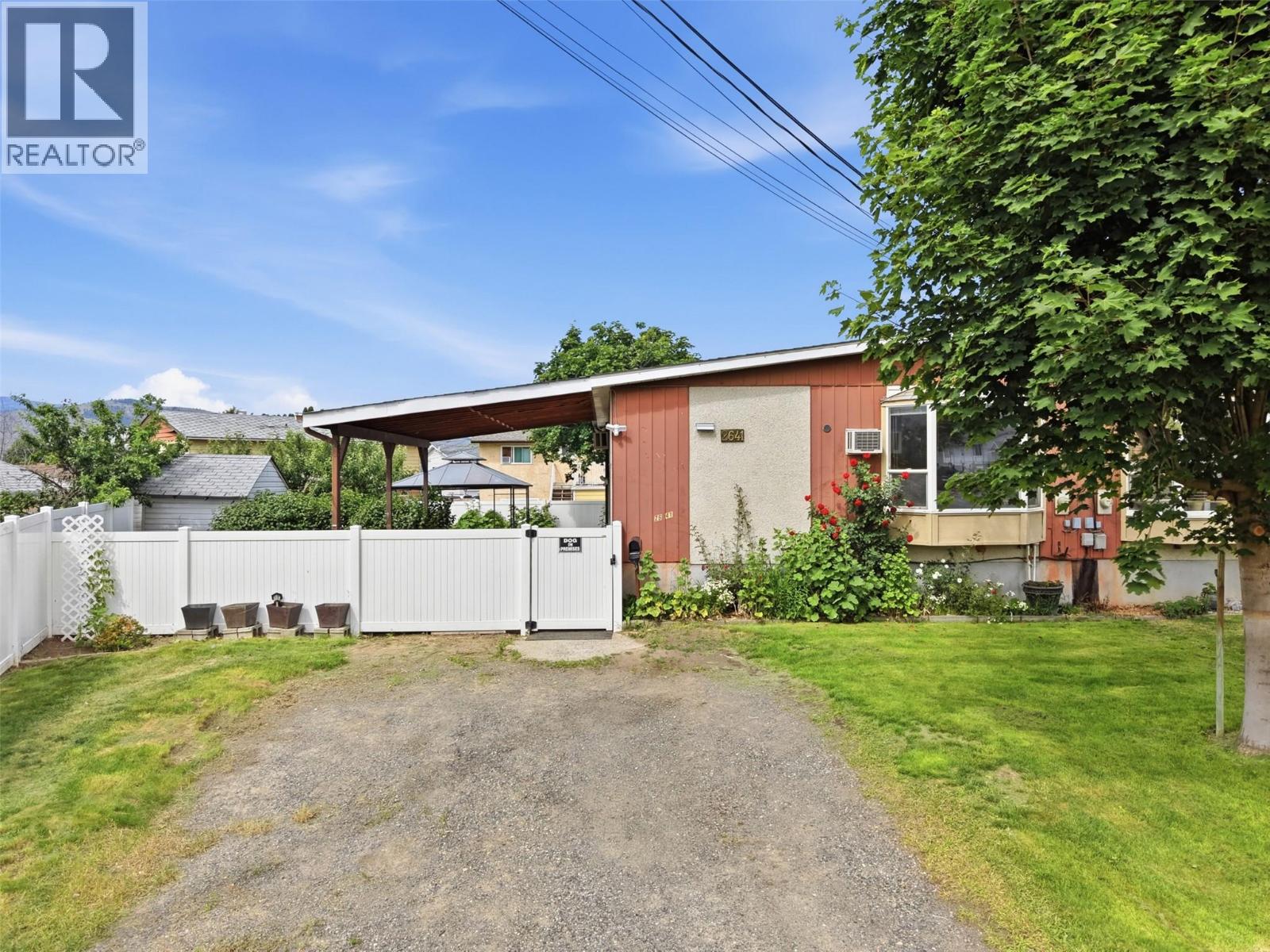 2641 Young Place Property Photo 1