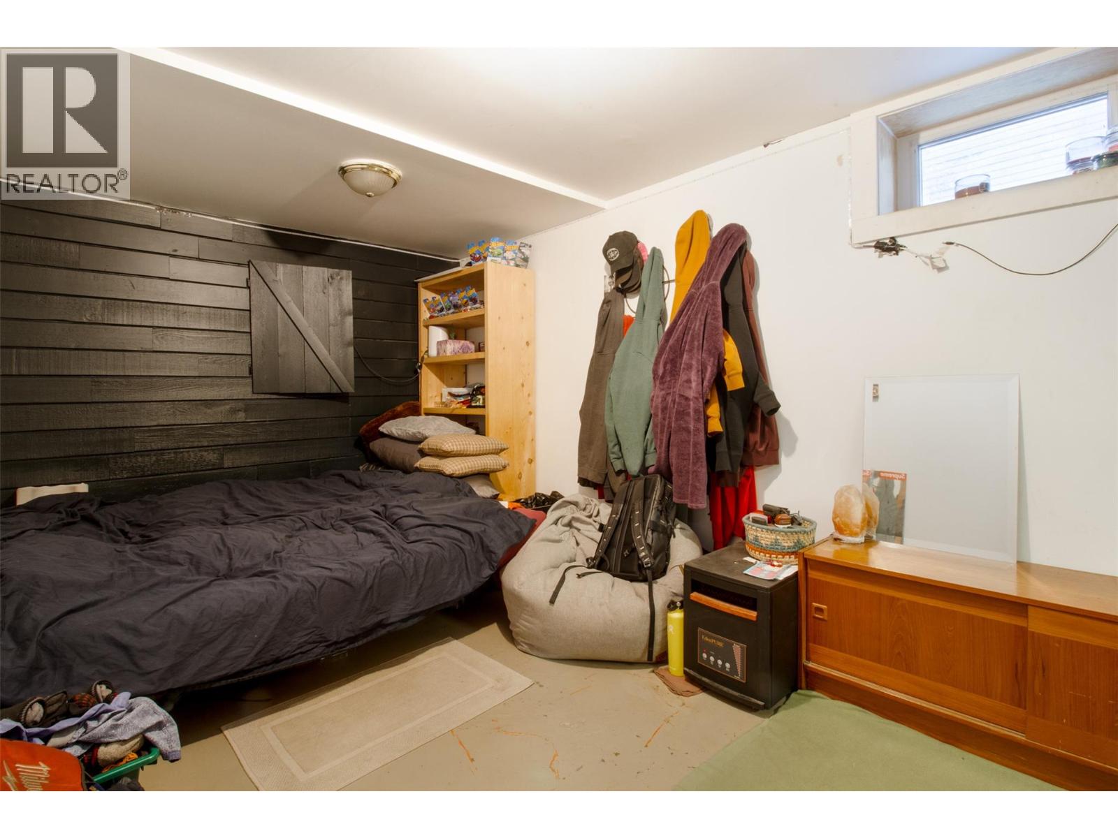 409 Third Street E Property Photo 21