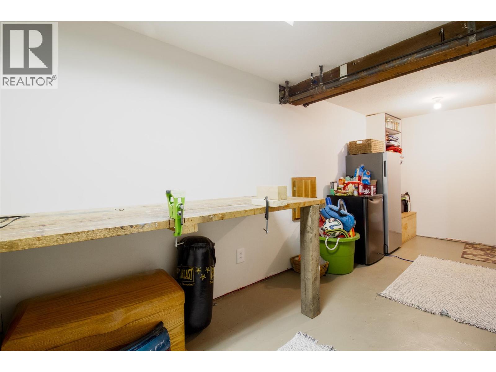 409 Third Street E Property Photo 22