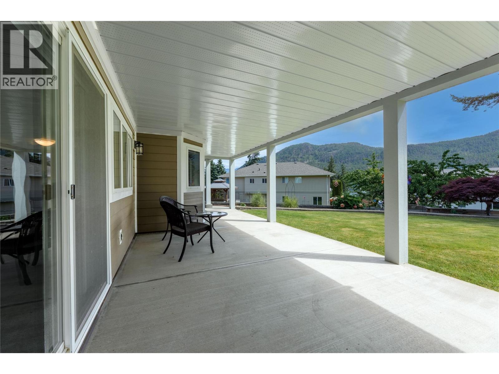 2934 Juniper Crescent Property Photo 60