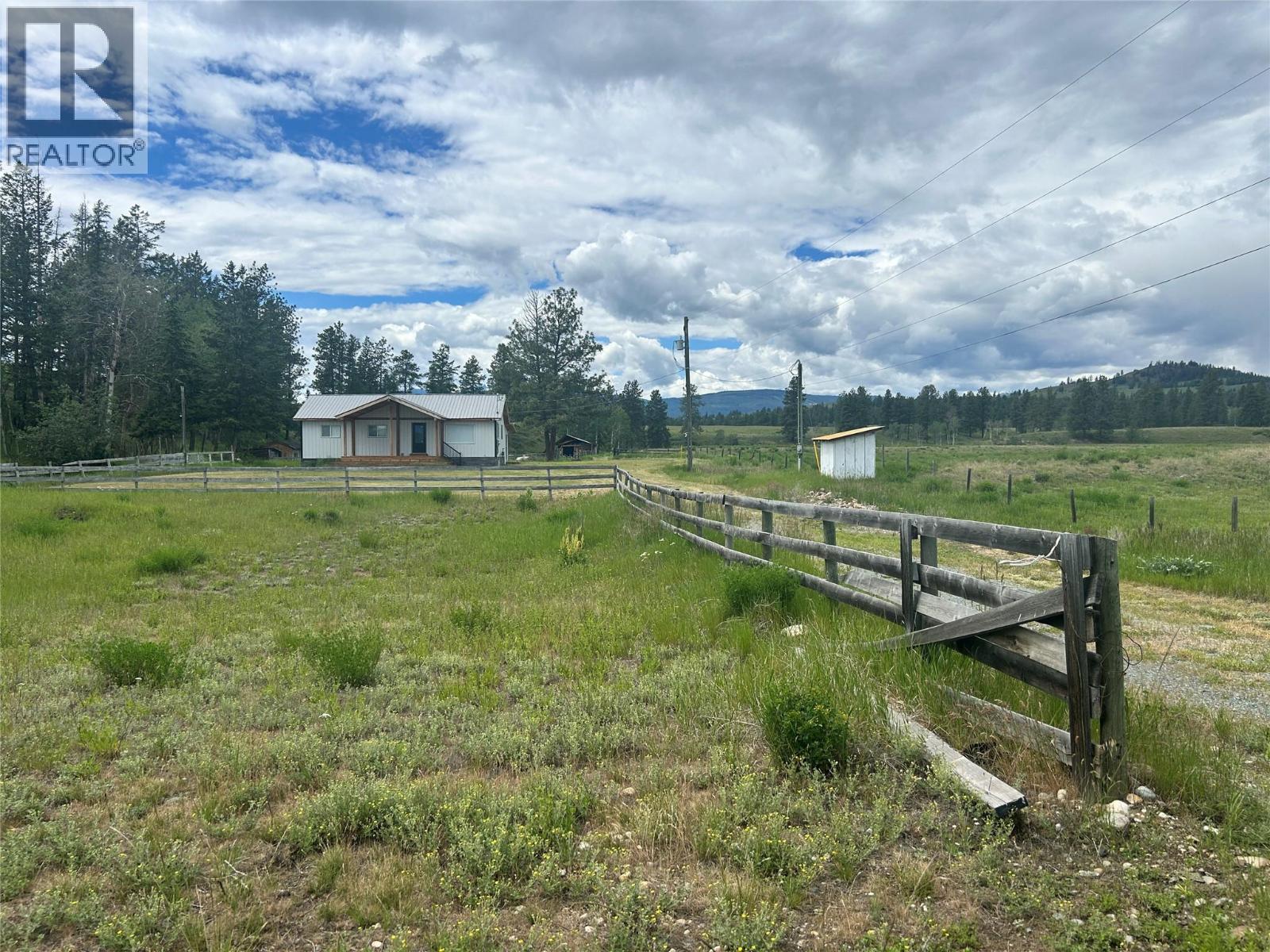 9275 Pighin Road Property Photo 4