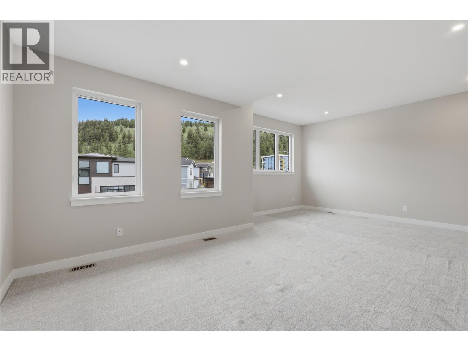 2086 Linfield Drive Property Photo 65