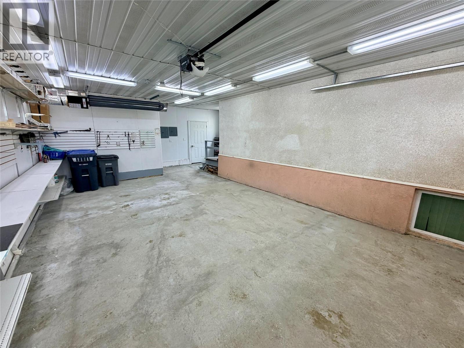 1008 95 Avenue Property Photo 21