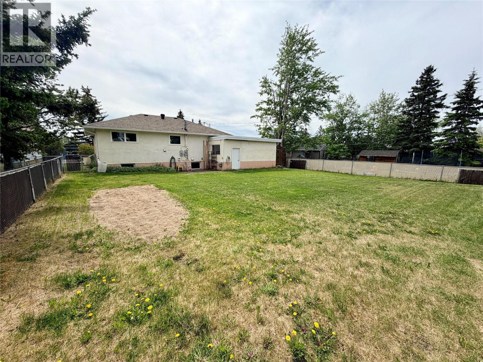 1008 95 Avenue Property Photo 23