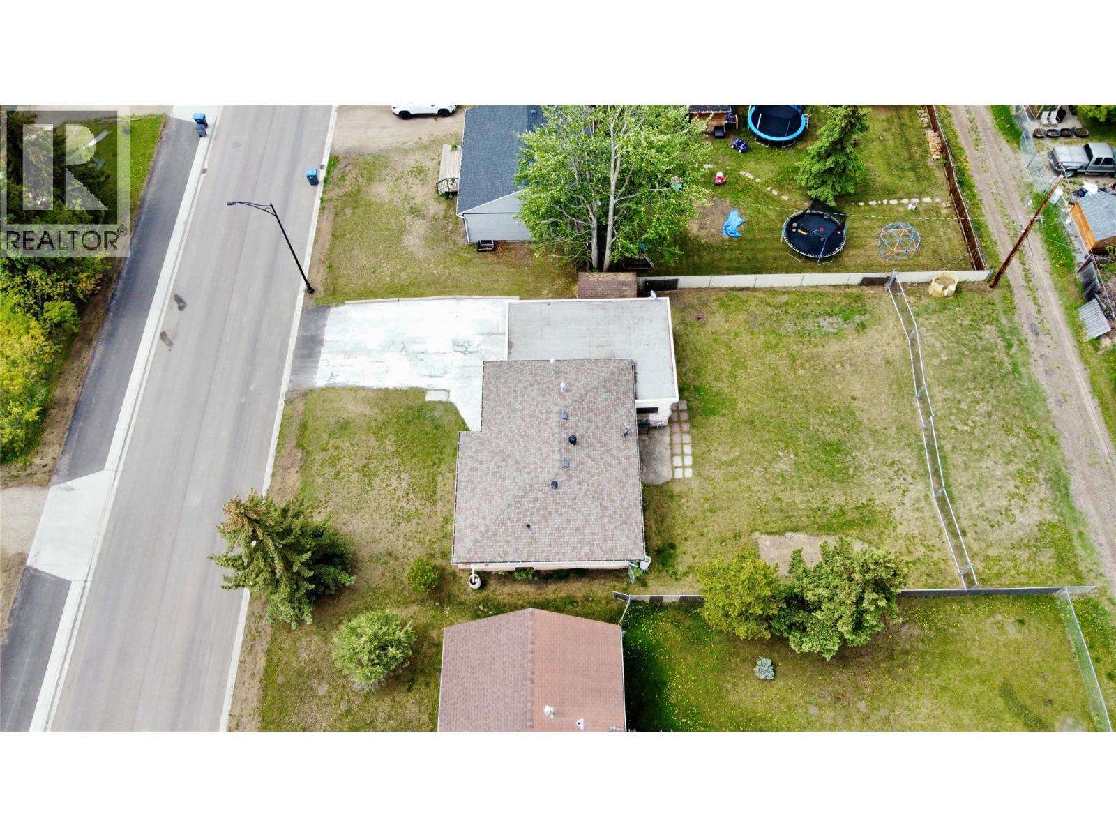 1008 95 Avenue Property Photo 27