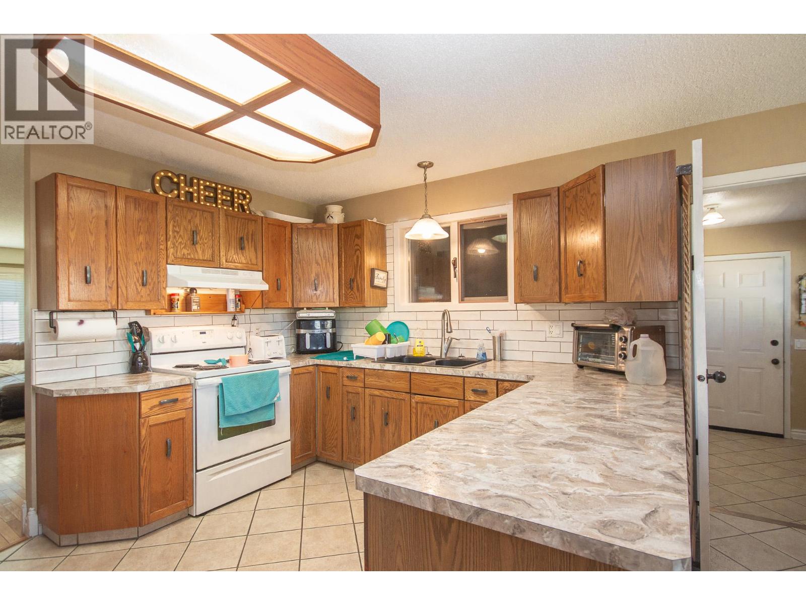 1704 Cedarwood Court Property Photo 2