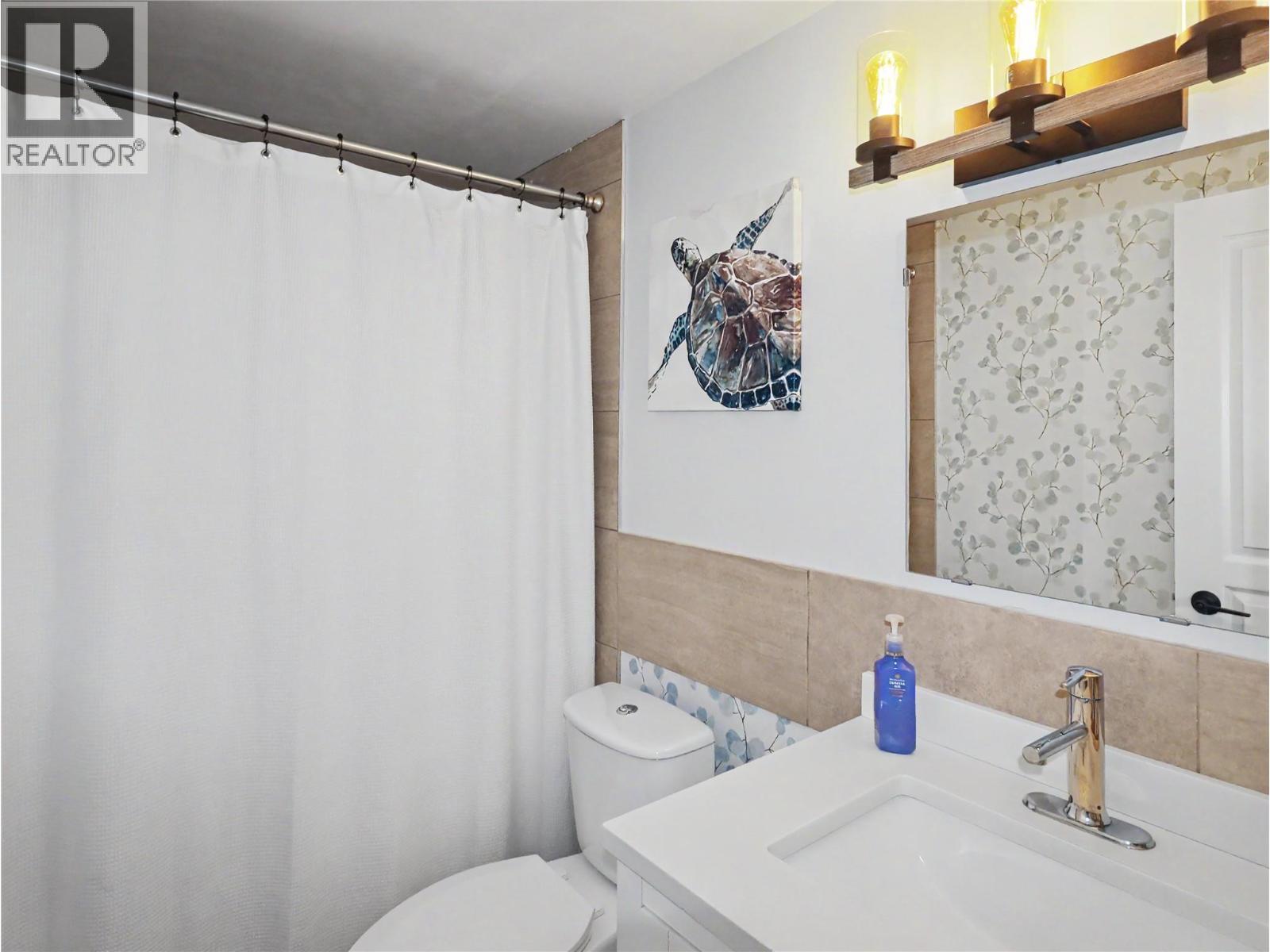 668 75th Avenue Unit# 1 Property Photo 5