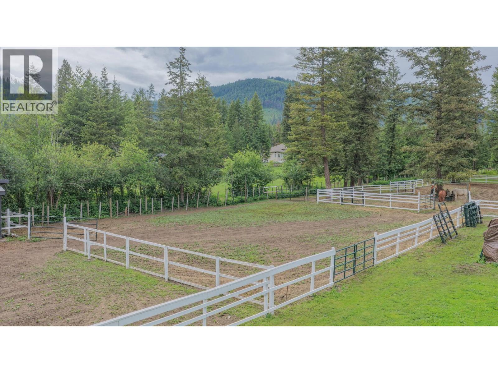 272 Lumby Mabel Lake Road Property Photo 3