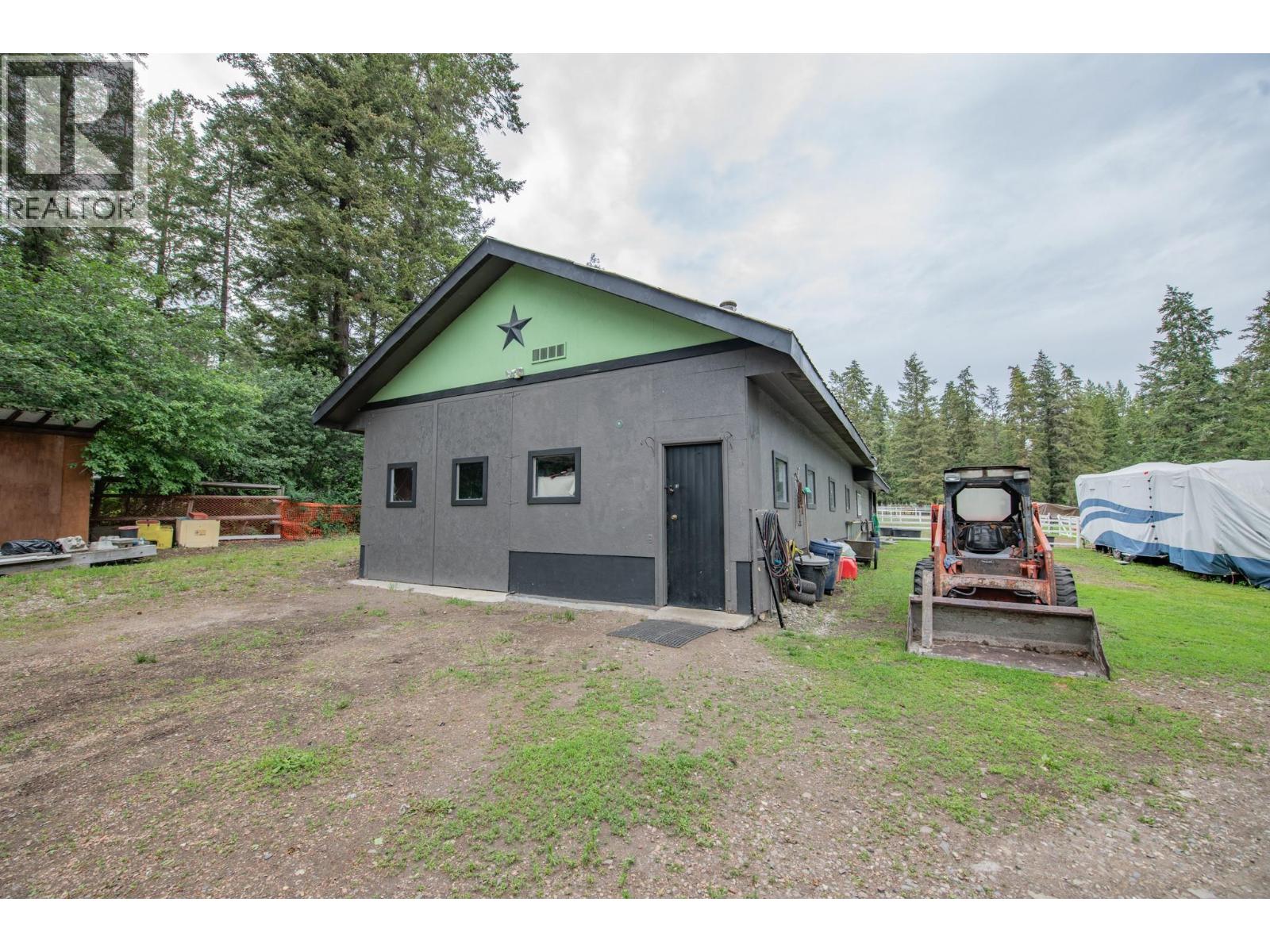 272 Lumby Mabel Lake Road Property Photo 8