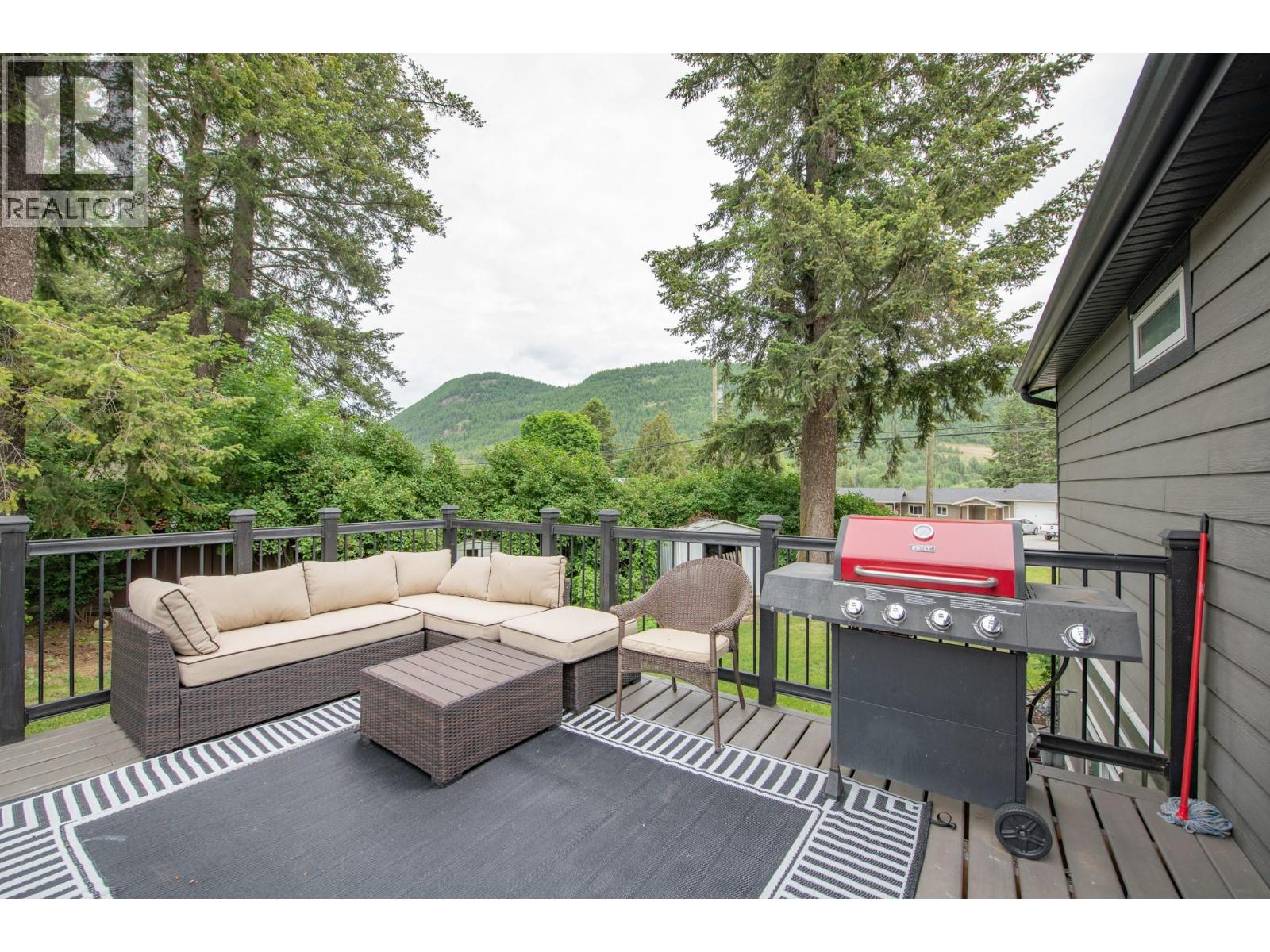 272 Lumby Mabel Lake Road Property Photo 29