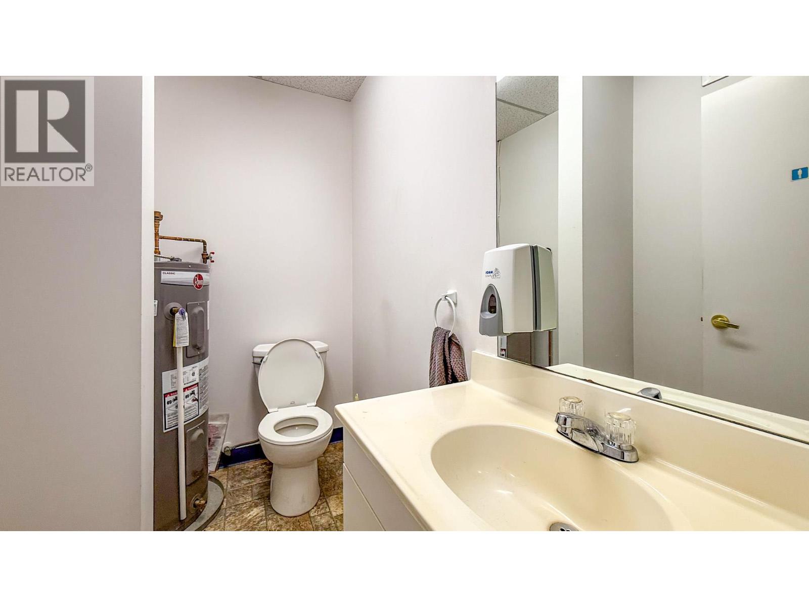 2489 Main Street Property Photo 25