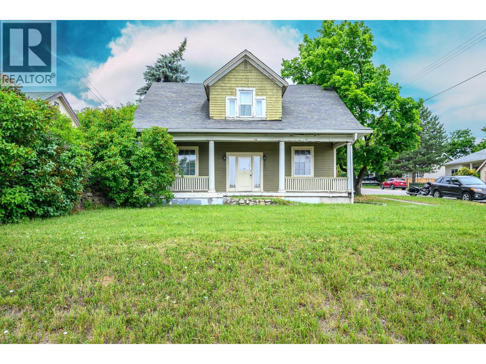 3601 27th Street Property Photo 2