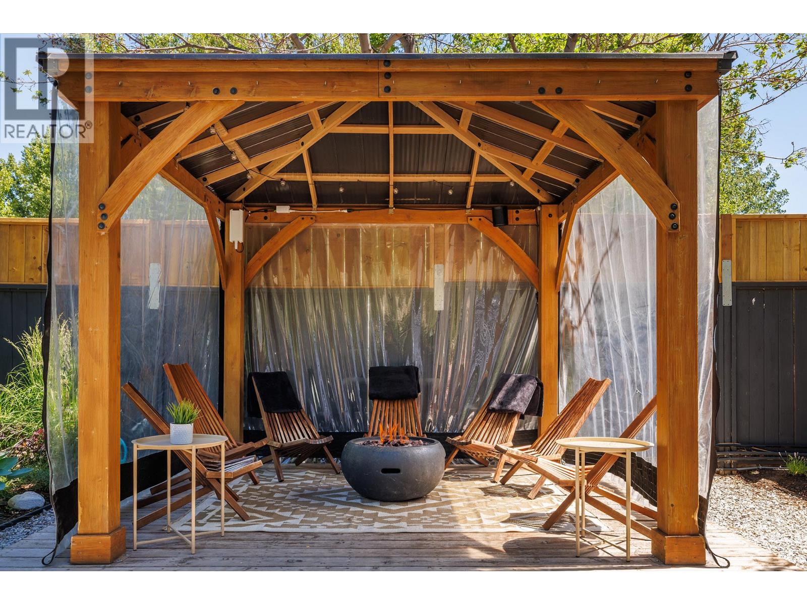 4201 Skaha Lake Road Property Photo 6