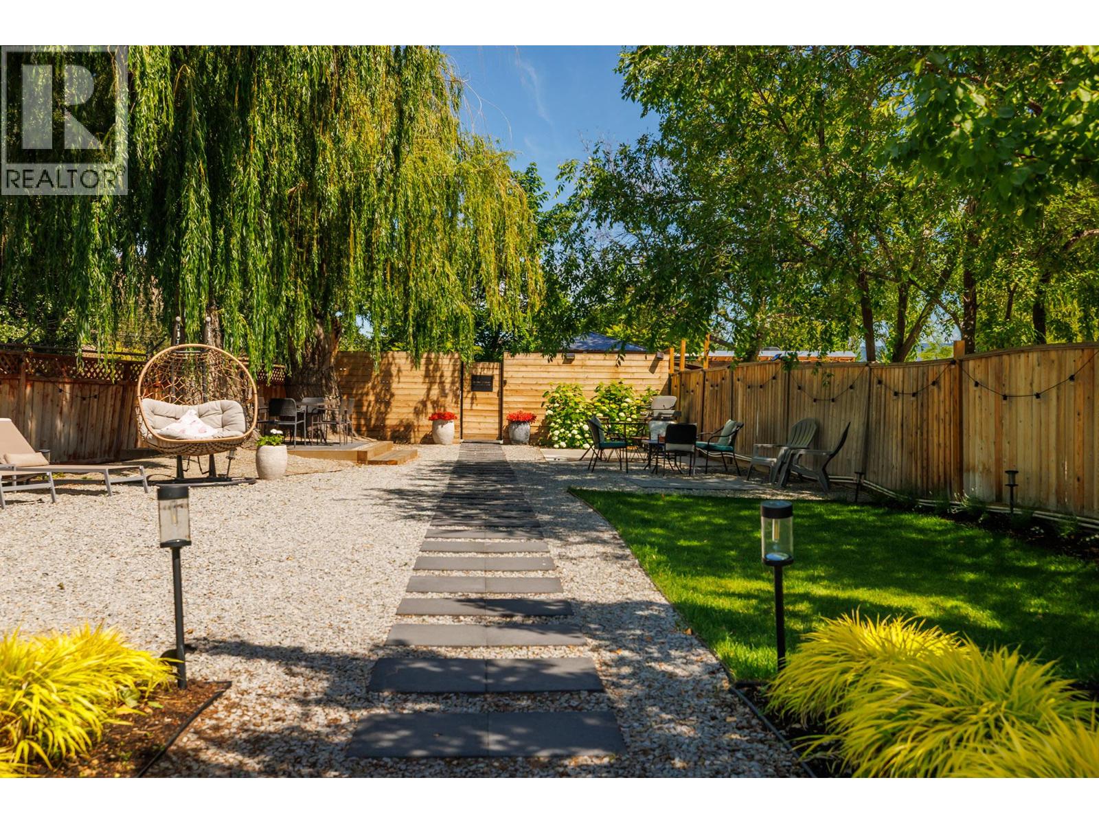 4201 Skaha Lake Road Property Photo 13