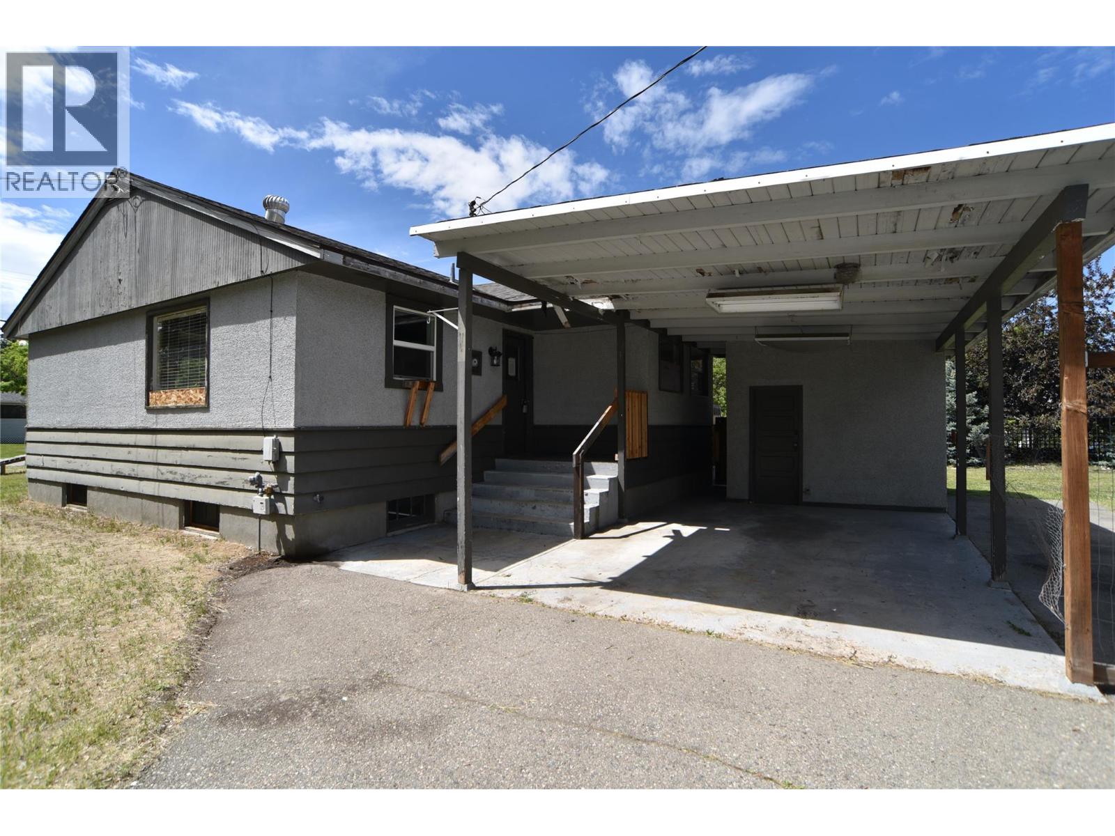 6624 19th Street Property Photo 4