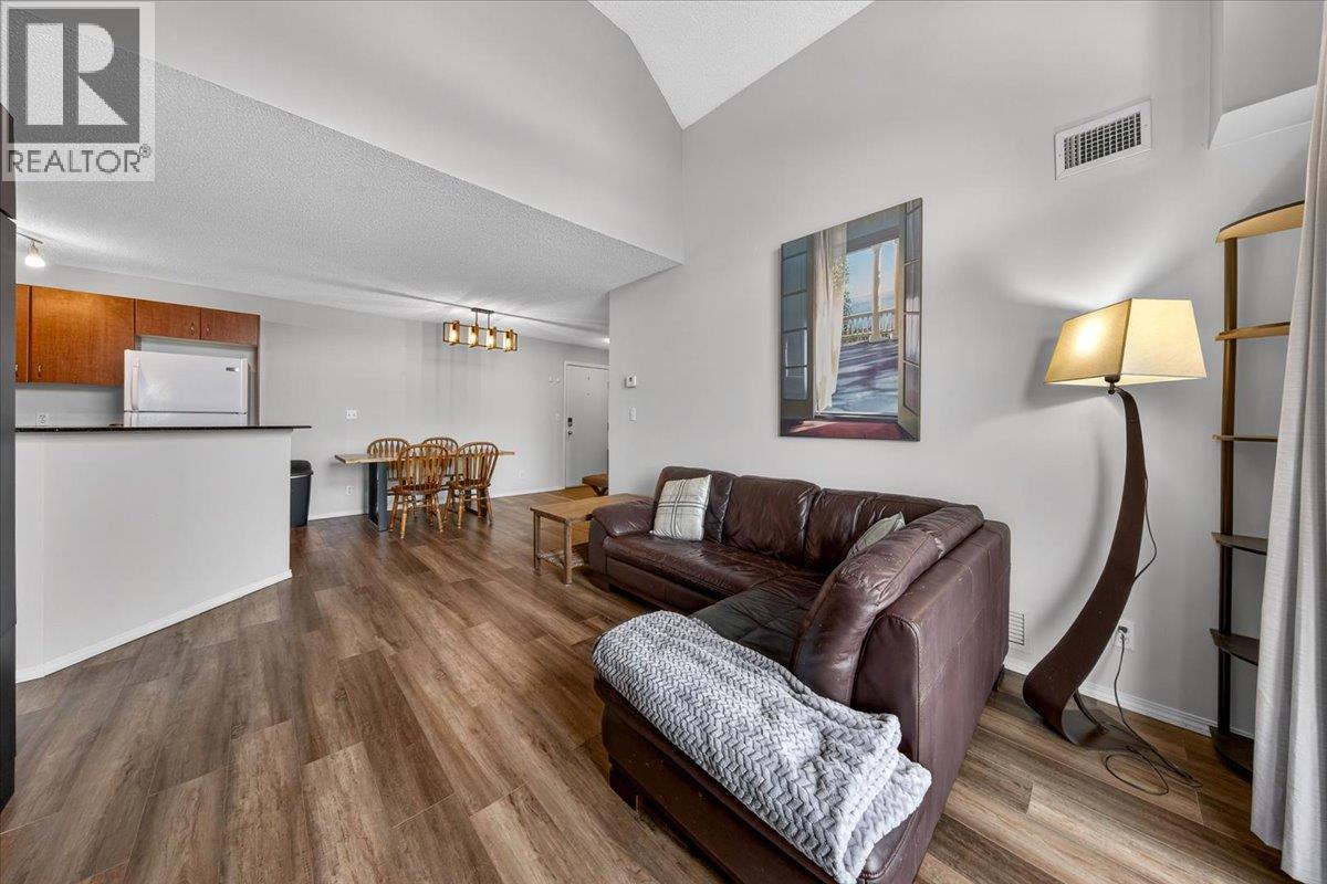 205 Third Avenue Unit# 3413 Property Photo 7