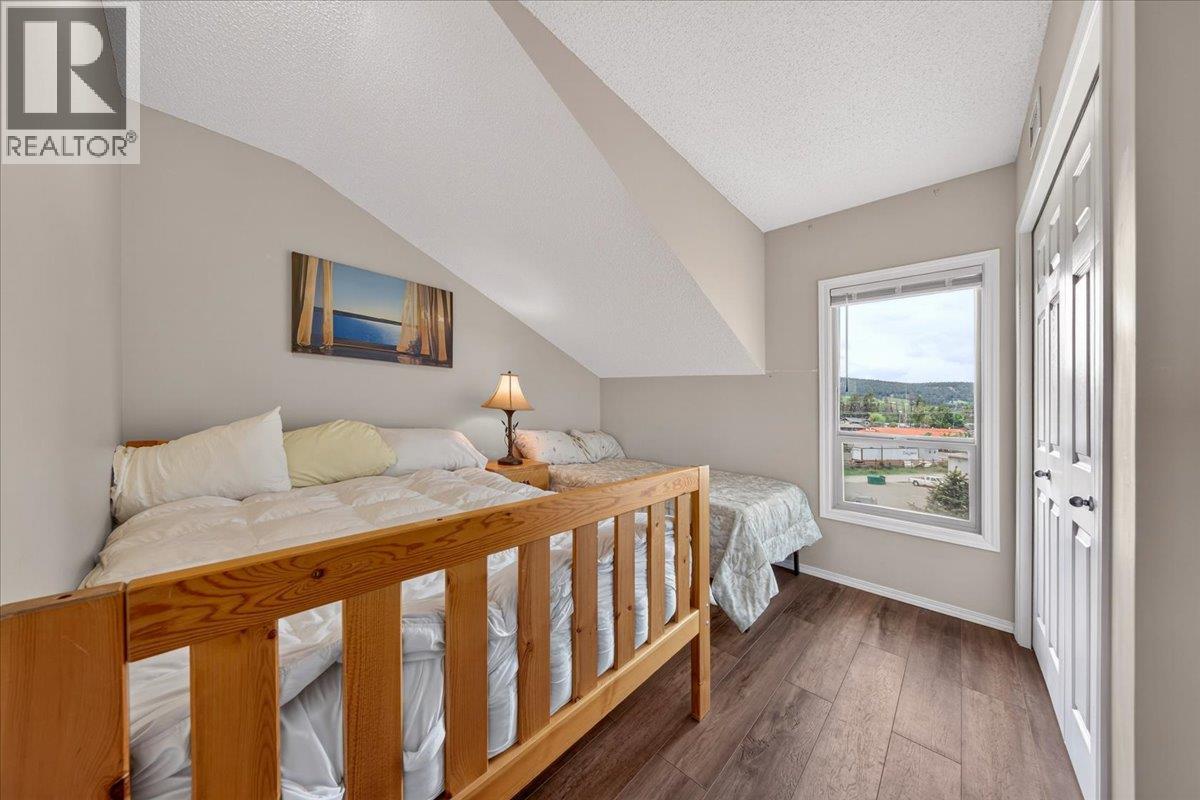 205 Third Avenue Unit# 3413 Property Photo 17