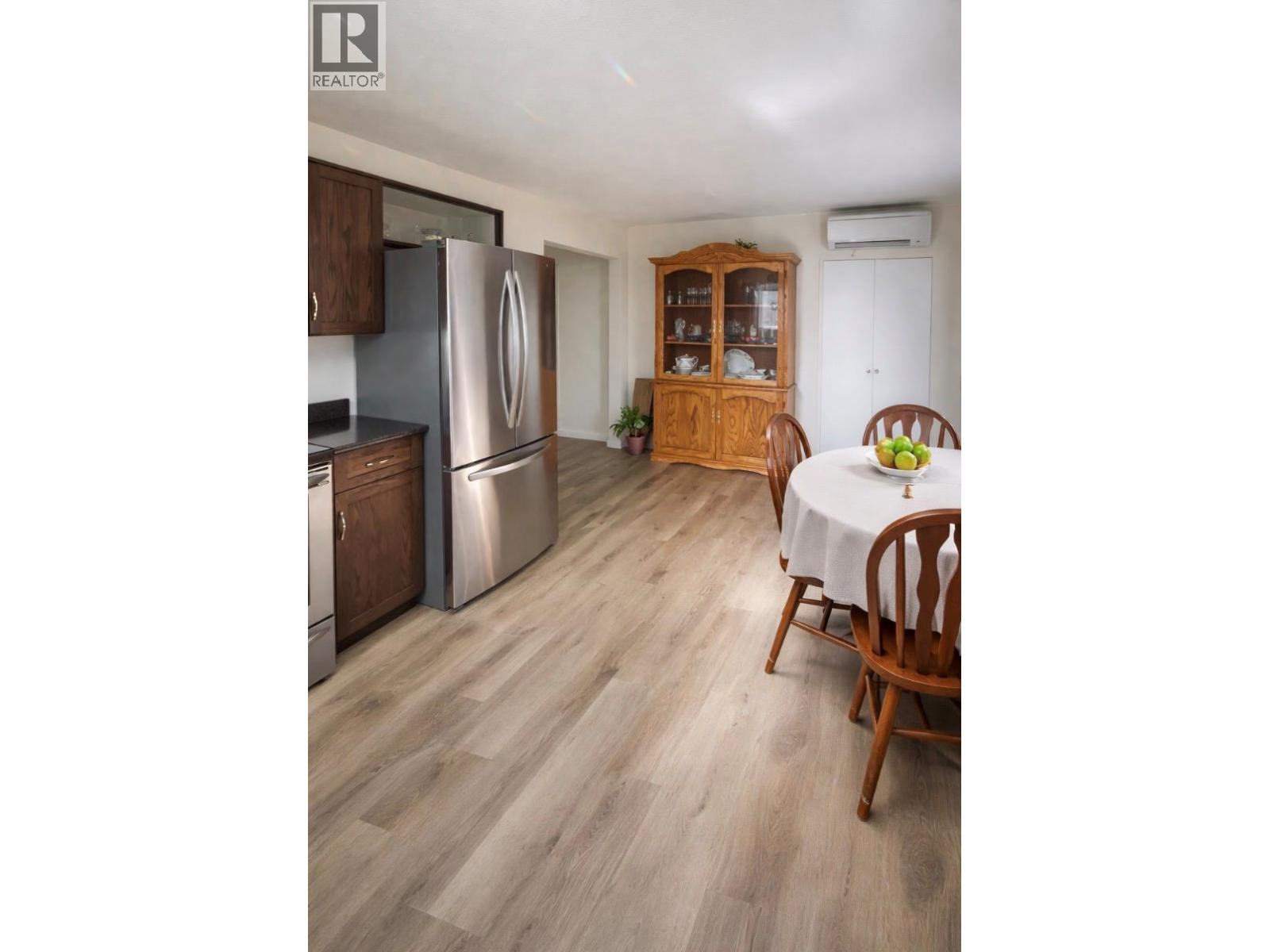 2052 Atkinson Street Property Photo 8