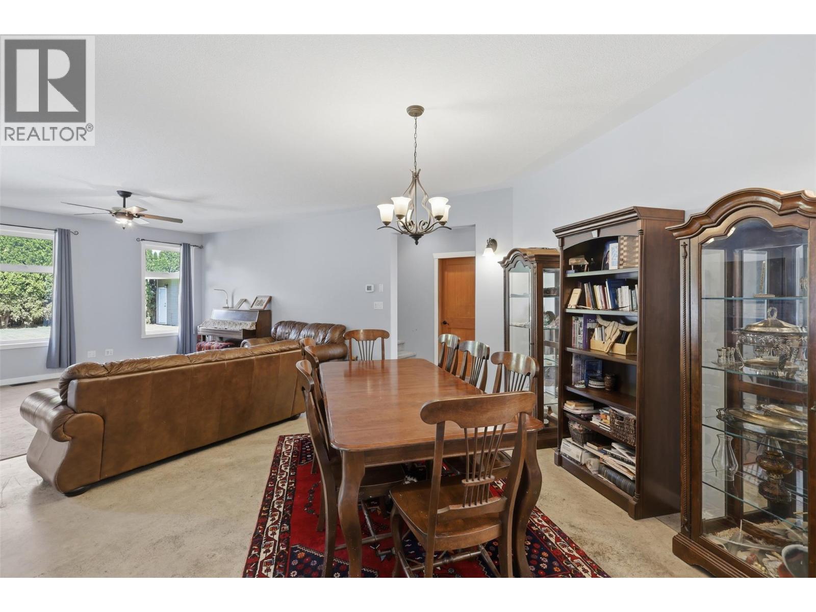 876 Serle Road Property Photo 15