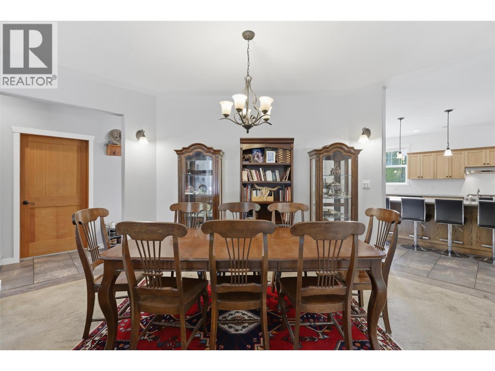 876 Serle Road Property Photo 16