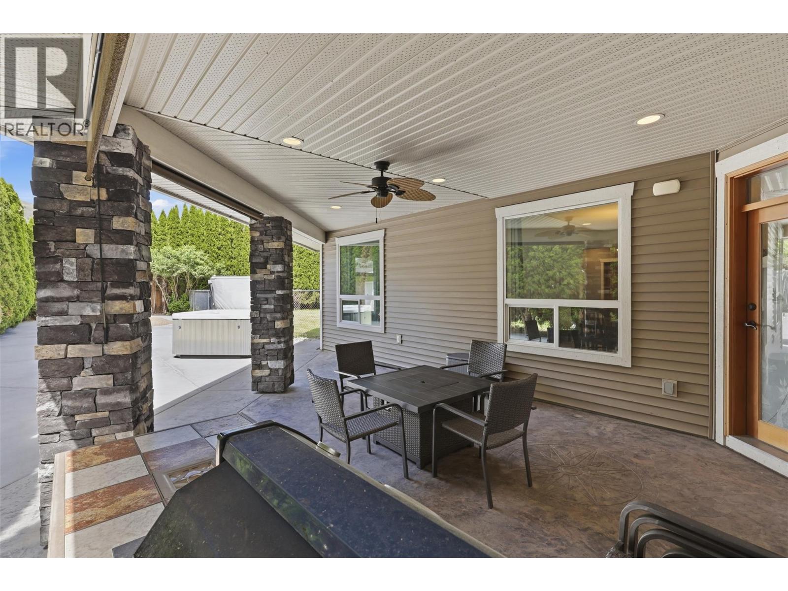 876 Serle Road Property Photo 24