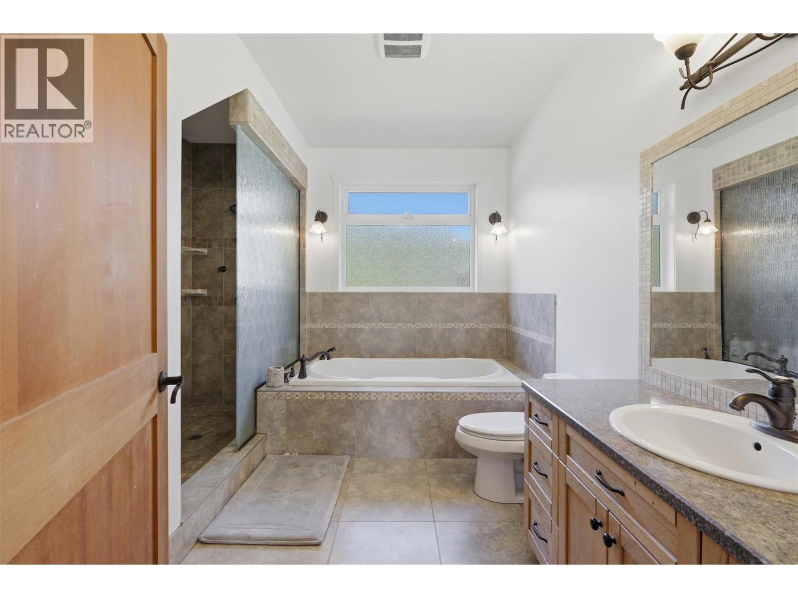 876 Serle Road Property Photo 33