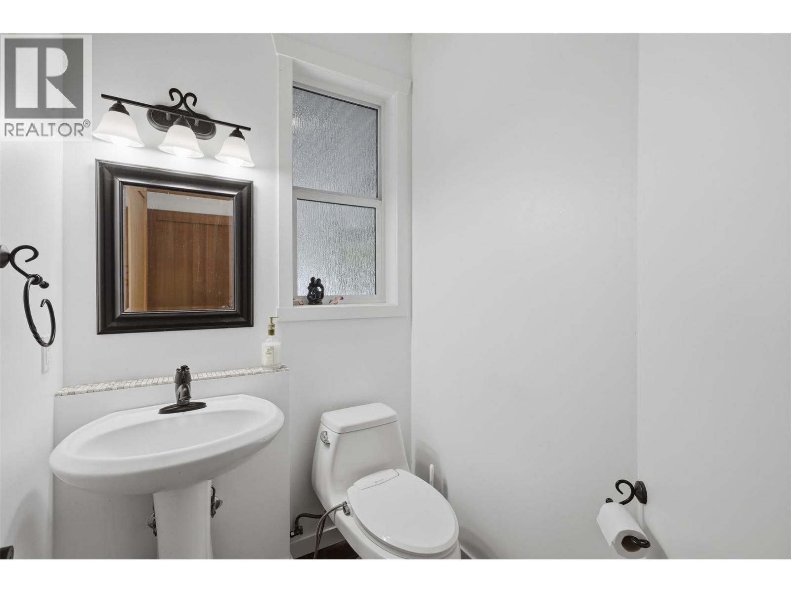 876 Serle Road Property Photo 36