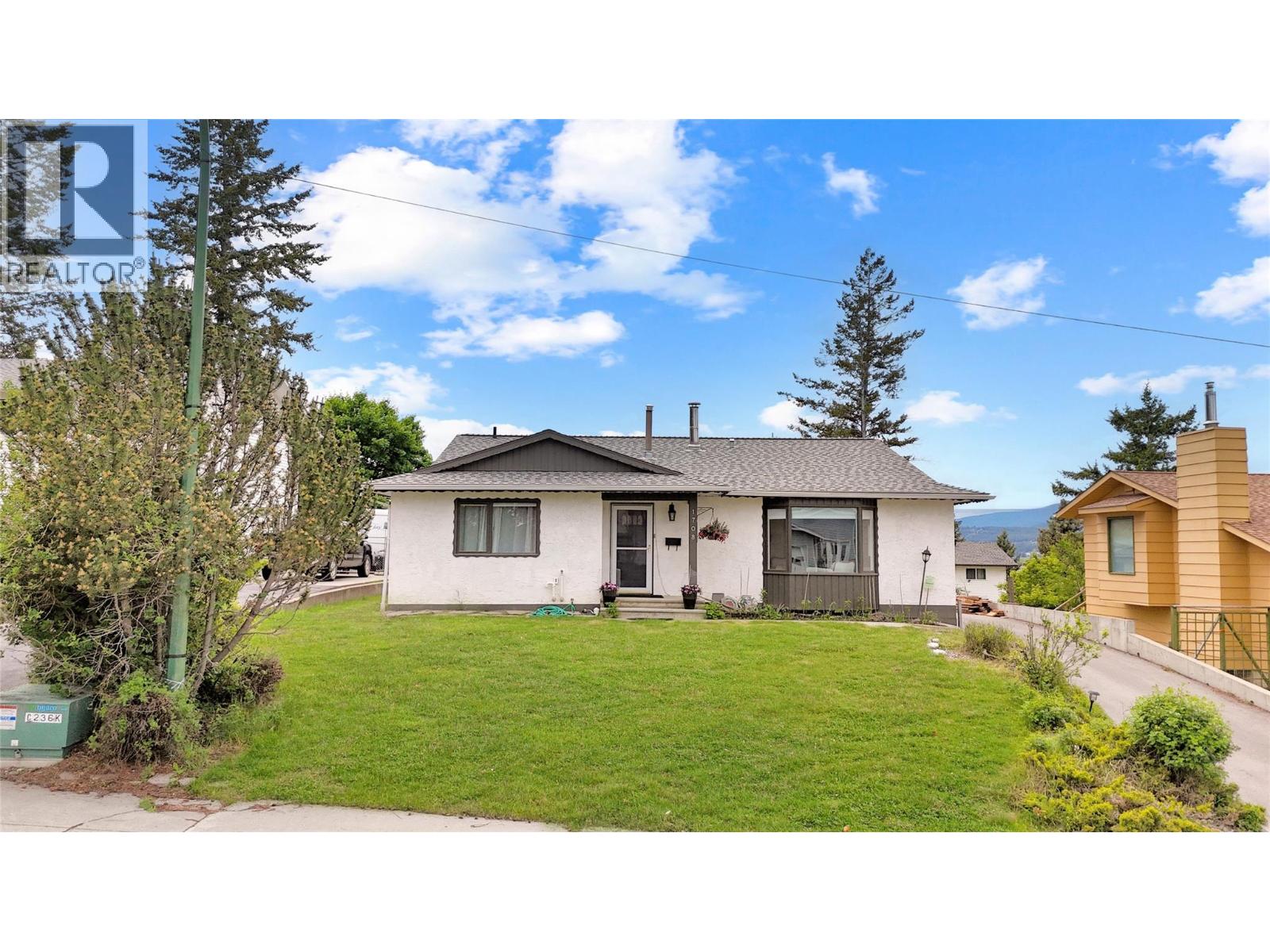 1708 Mt Nelson Crescent Property Photo 43