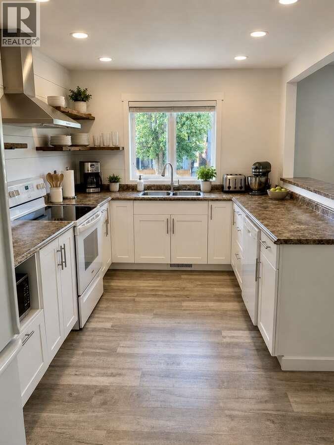 453 Alexander Avenue Property Photo 10