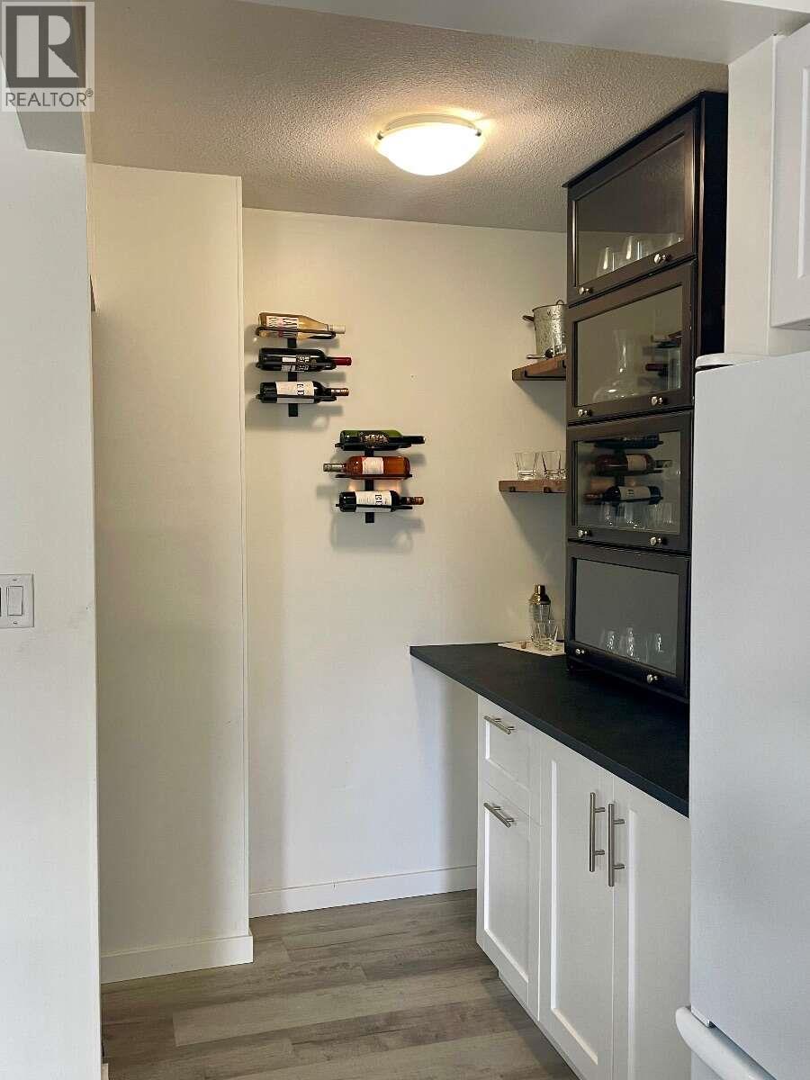 453 Alexander Avenue Property Photo 17