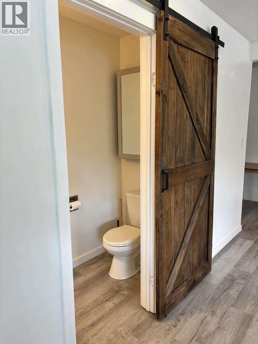 453 Alexander Avenue Property Photo 25