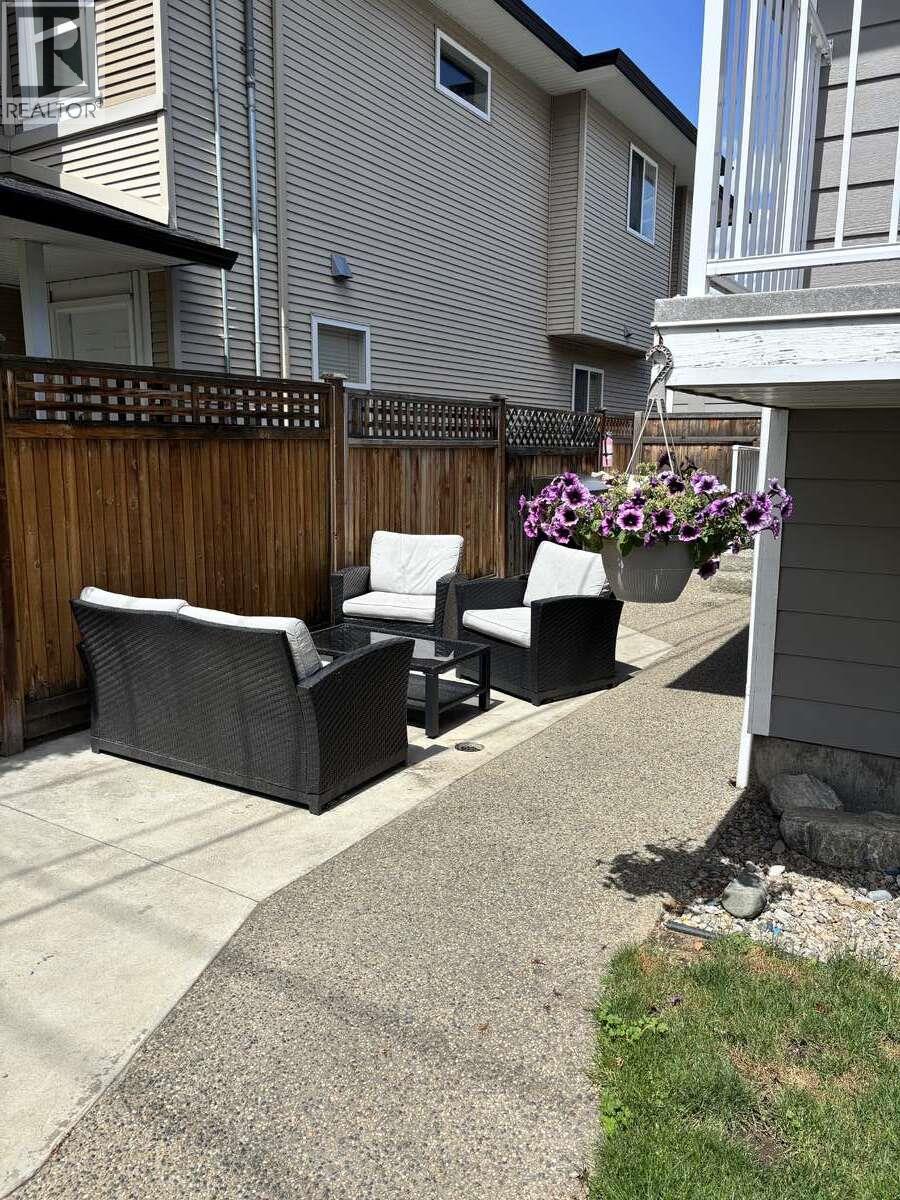453 Alexander Avenue Property Photo 43