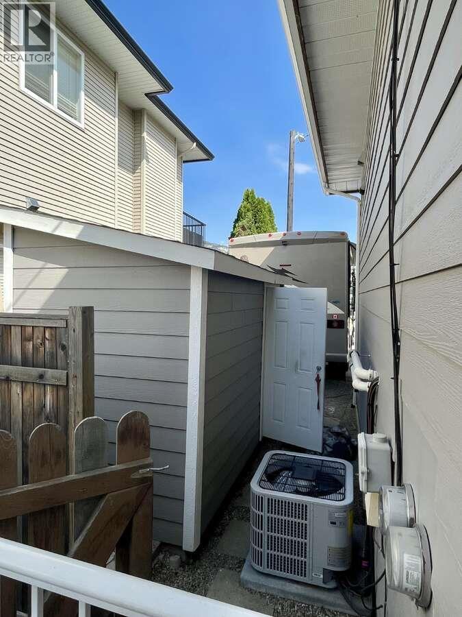 453 Alexander Avenue Property Photo 46