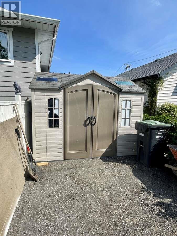 453 Alexander Avenue Property Photo 49