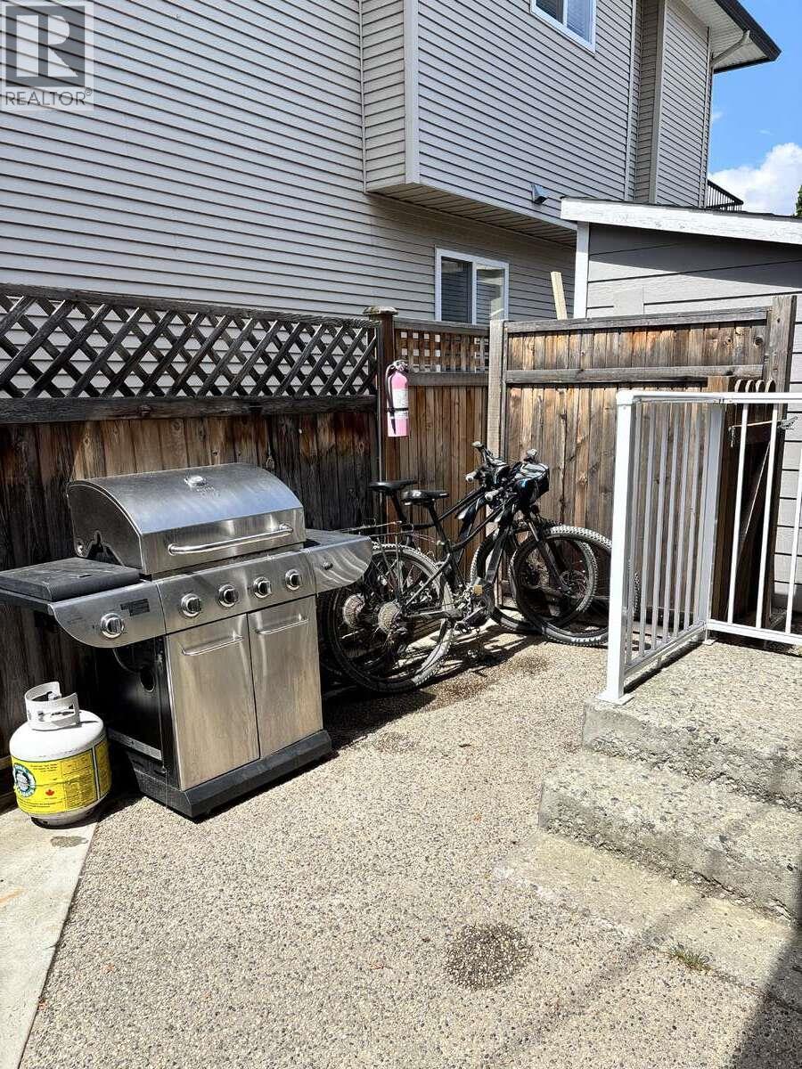 453 Alexander Avenue Property Photo 51