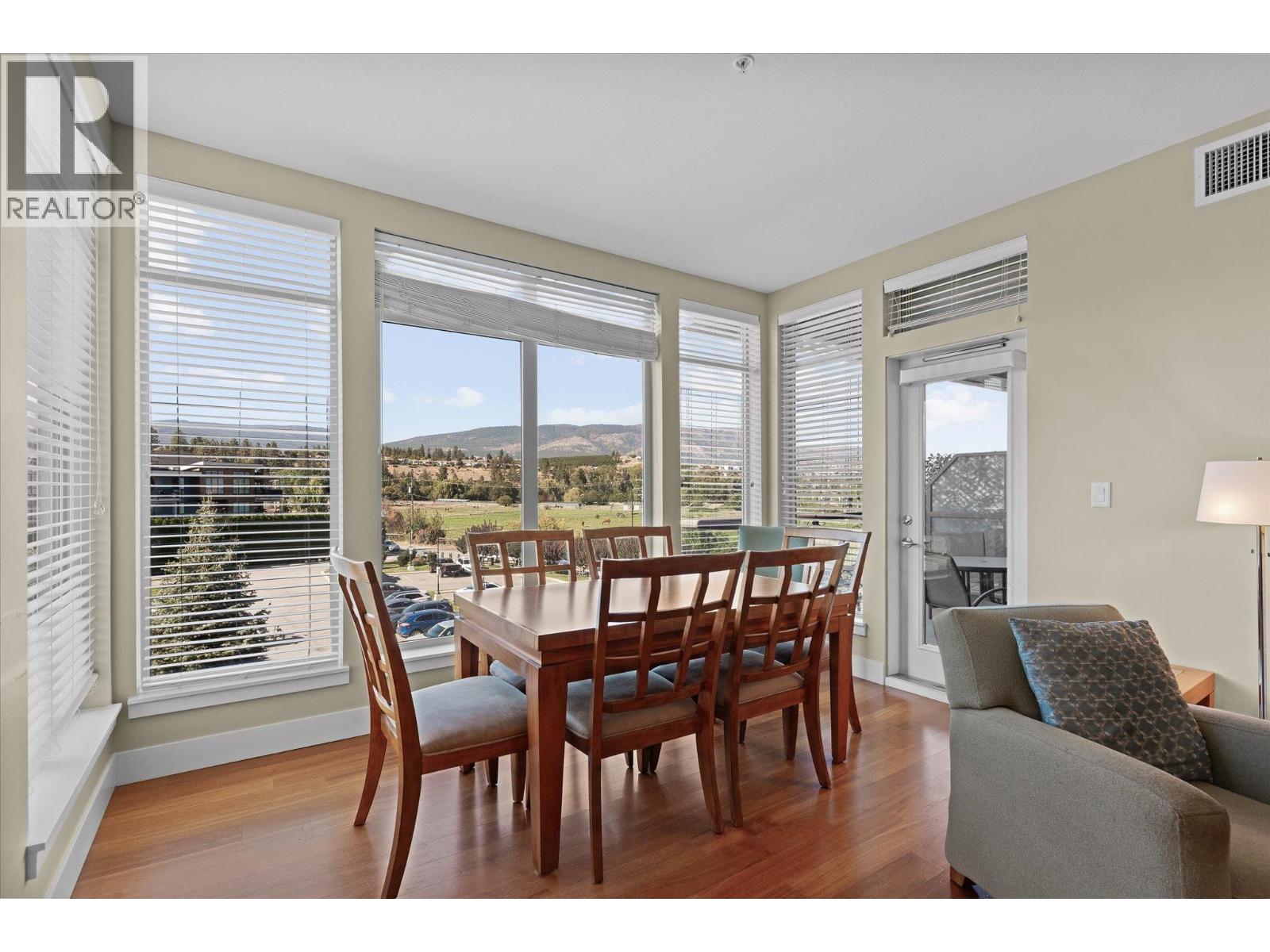4205 Gellatly Road Unit# 301 Property Photo 10