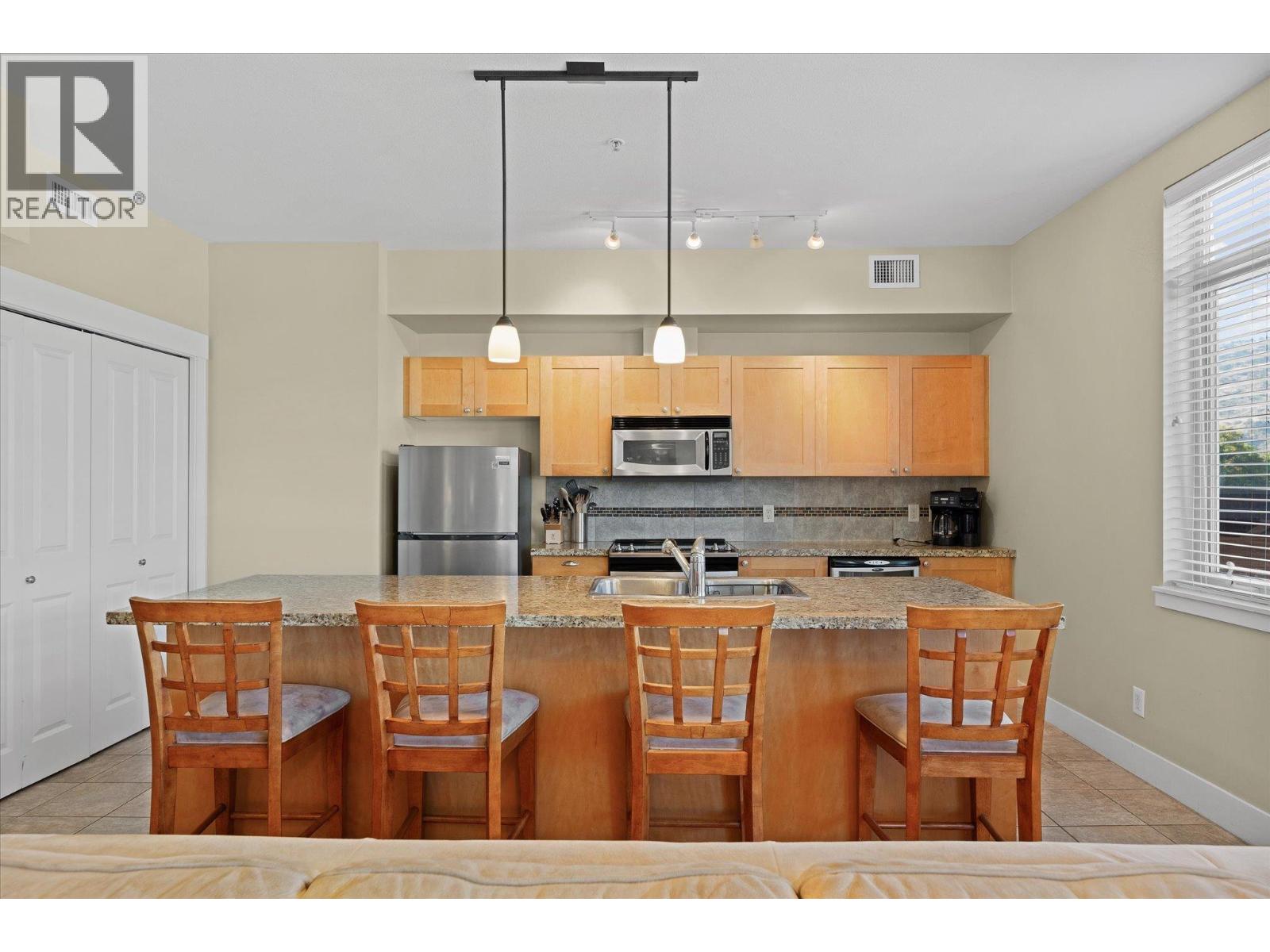 4205 Gellatly Road Unit# 301 Property Photo 13