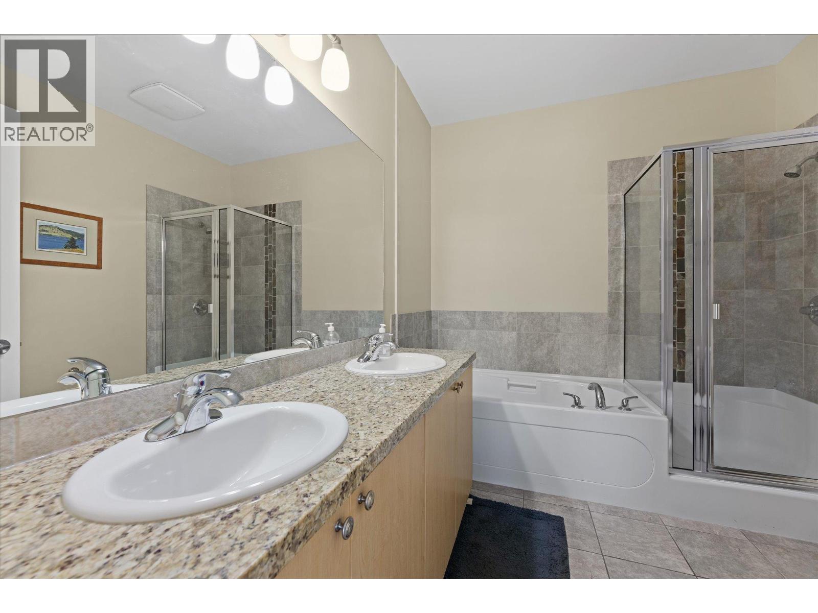 4205 Gellatly Road Unit# 301 Property Photo 20