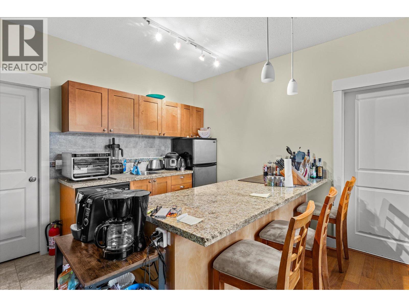 4205 Gellatly Road Unit# 301 Property Photo 33
