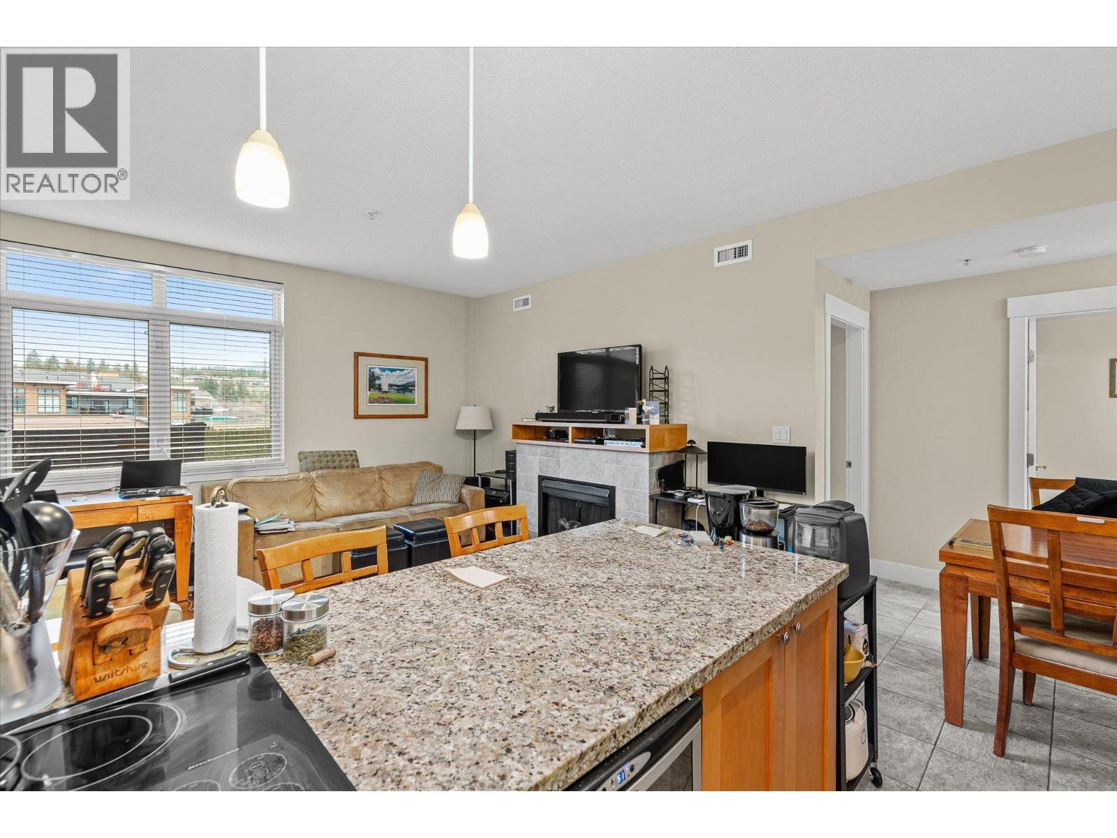 4205 Gellatly Road Unit# 301 Property Photo 35