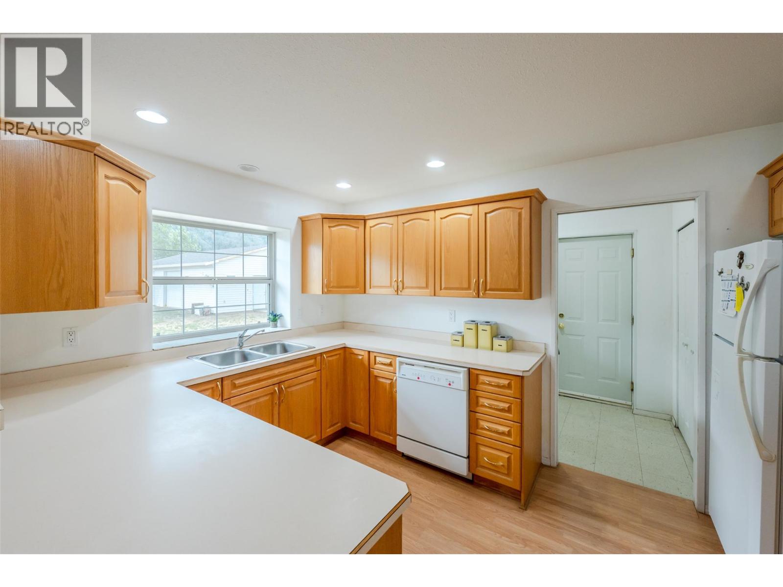 2185 Newton Road Property Photo 12